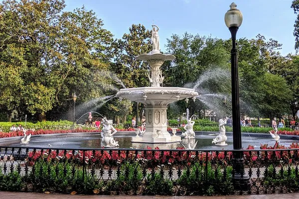 Savannah Tailored: Your Exclusive Private City Tour!