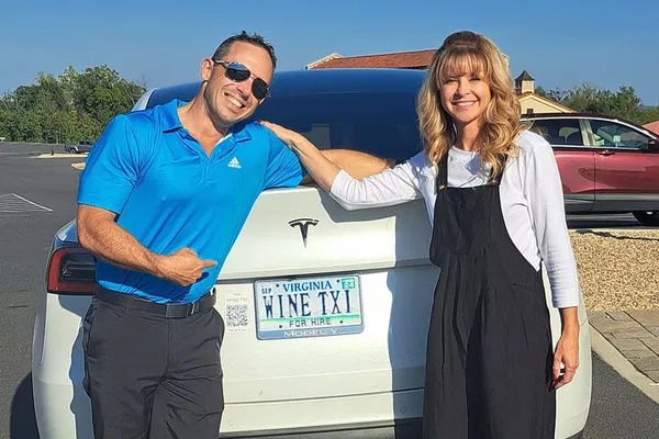 Charlottesville's Luxe Wine & Brew Tesla Tours: Unforgettable Virginia Escapes