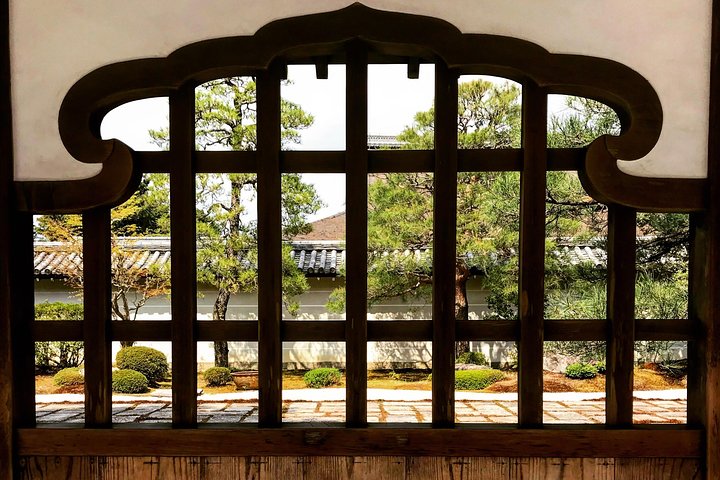 https://images.dyvarcity.com/experience-images/dyvarcity_ef30e56a71bc8b758c635efad_f6.jpg