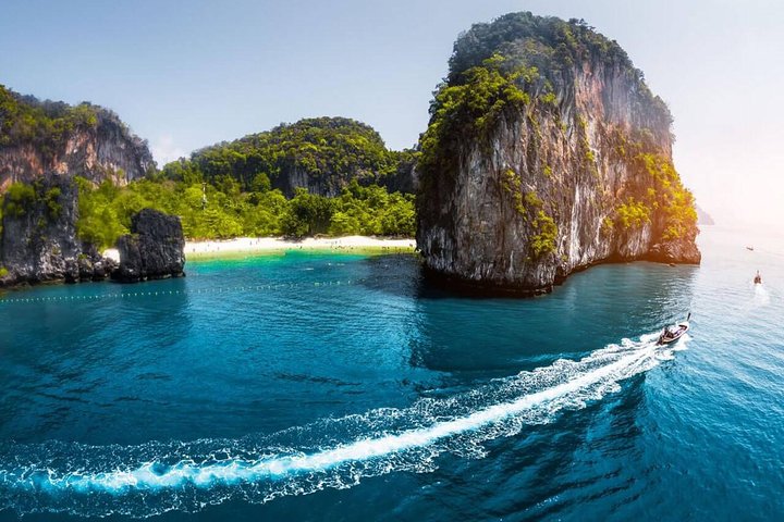 Phuket's James Bond Island Adventure: Longtail Boat Tour with Lunch