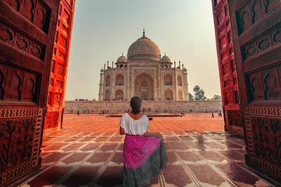 Unforgettable Taj Mahal Day Trip: A Luxurious Delhi Escape