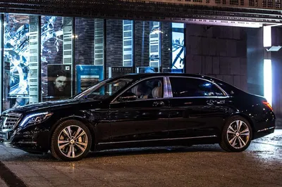 Luxury Airport Transfer: Toronto & Hamilton Stress-Free Arrival