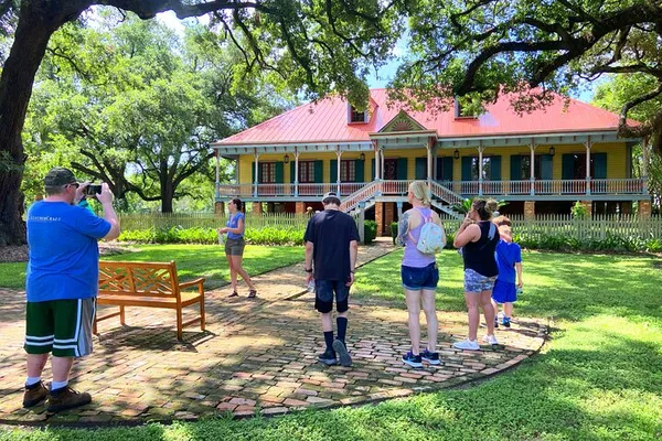 Laura Plantation Tour: Creole History & Slave Cabins