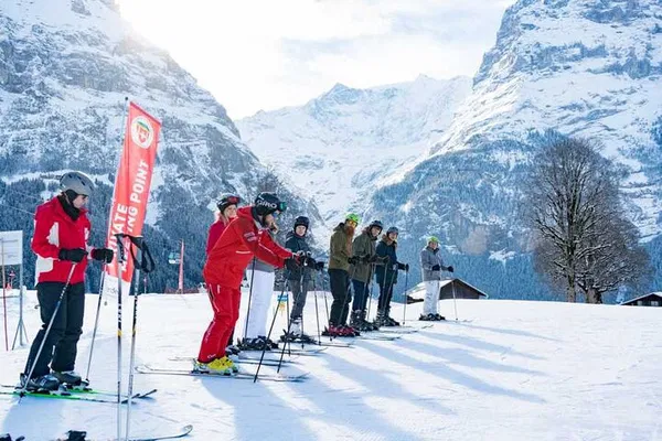 Interlaken: Beginner Skiing in Grindelwald - Full Day Fun!