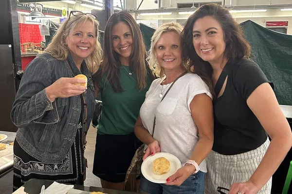 Atlanta's Historic Market & Biscuit Bonanza: A Culinary Adventure!