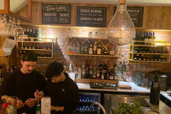 Manchester Bartender Course: Master Cocktails & Get Certified