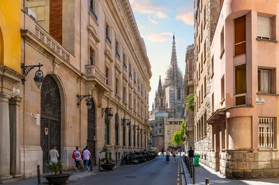 Discover El Born, Barcelona: A Self-Guided Audio Adventure!