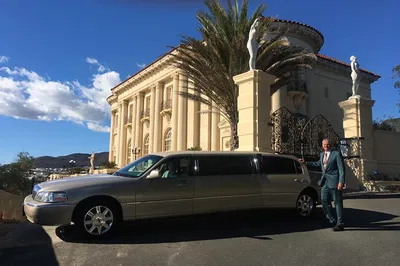 Hollywood Dreamin': Limo Tour with a Celebrity Bodyguard!