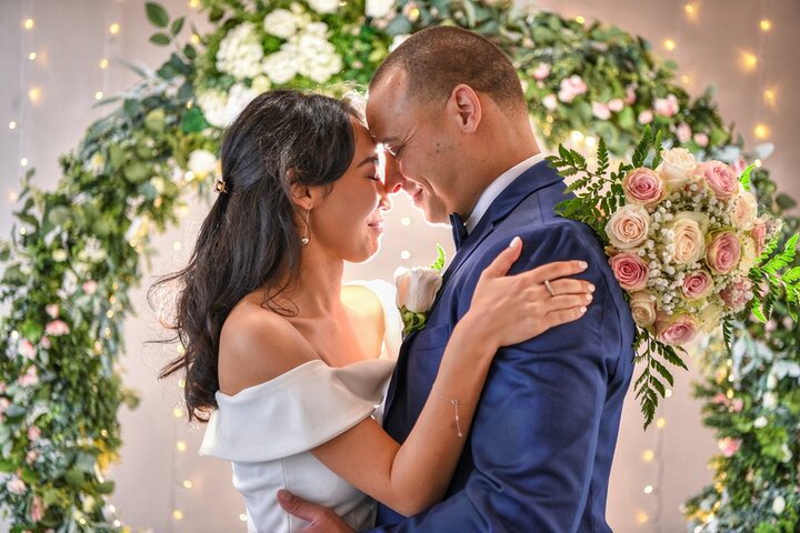 Tie the Knot: Whimsical Las Vegas Wedding at The Little Vegas Chapel