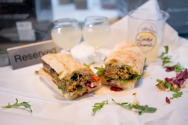 DC Food Tour: Union Station to Union Market!