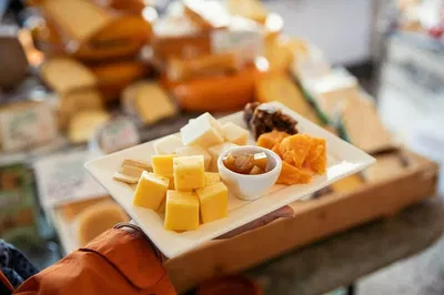 Savor Amsterdam: Jordaan's Delectable Food Tour Adventure