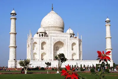 Unveiling Agra: Taj Mahal, Mughal Marvels & British Colonial History
