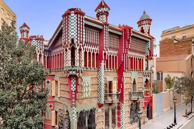 Unveiling Gaudí's Genius: Exclusive Tour of Casa Vicens & Park Güell