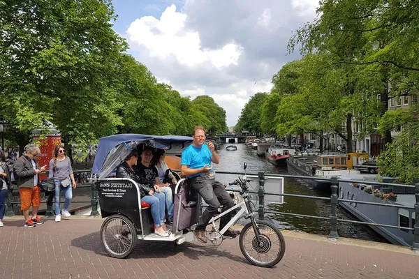 Amsterdam Pedicab Tour: Explore the Canals in Style!