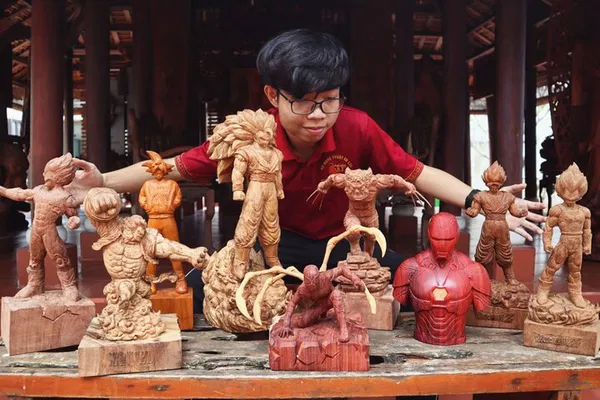 Unleash Your Inner Artist: Wood Carving Class in Hoi An with a YouTube Sensation!