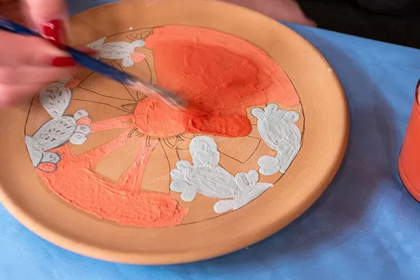 Ceramic Decoration Course: Mazara's Art Escape