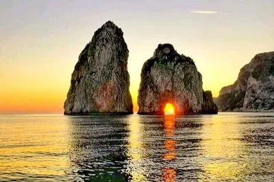 Sunset Serenity: Private Capri Boat Tour with Aperitivo