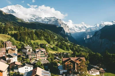 Grindelwald & Lauterbrunnen: Day Trip from Zurich