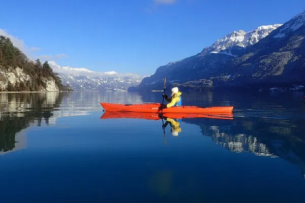 Lake Brienz Winter Kayak Tour: Alpine Views!