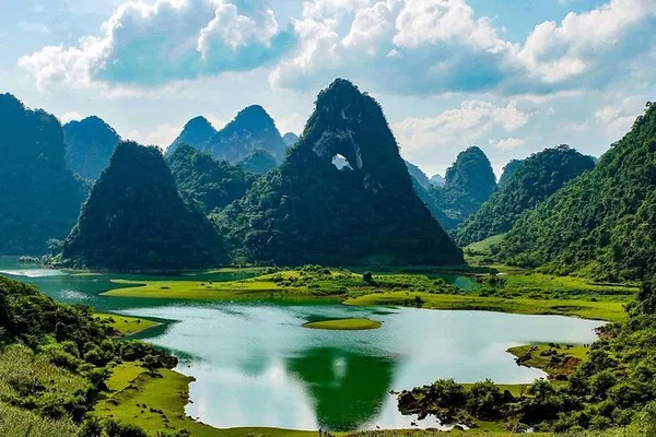 Unveiling Cao Bang's Hidden Gems: A Full-Day Mountain & Cave Motorcycle Adventure