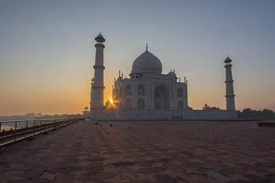 Sunrise Spectacle: Taj Mahal Tour from Jaipur - A Day of Mughal Majesty