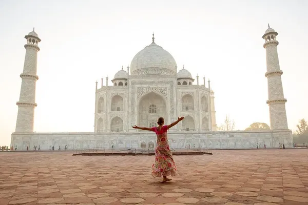 Taj Mahal Tour: Private Agra Fort & Baby Taj Visit