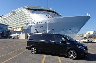 Rome on Your Terms: Private Day Tour from Civitavecchia Port in Mercedes V