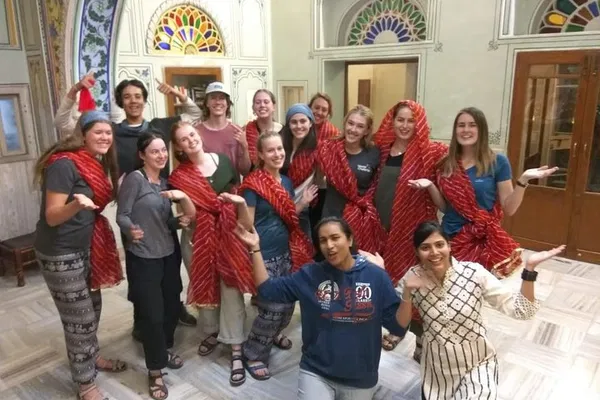 Bollywood Dance Class: Unleash Your Inner Star in Jaipur!