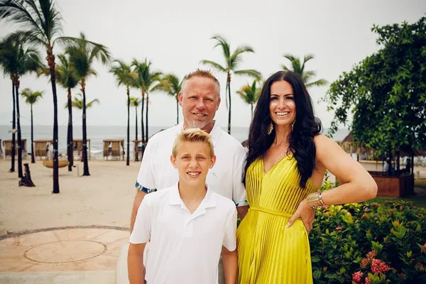 Capture Palma's Charm: Professional Photo Shoot Experience