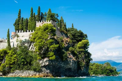 Lake Garda Cruise: Sirmione Sightseeing & Prosecco