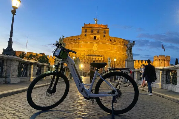 Rome at Night: Private E-Bike Tour Adventure