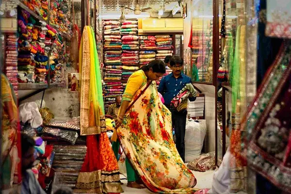 Uncover Delhi's Hidden Gems: A Personalized Shopping Adventure