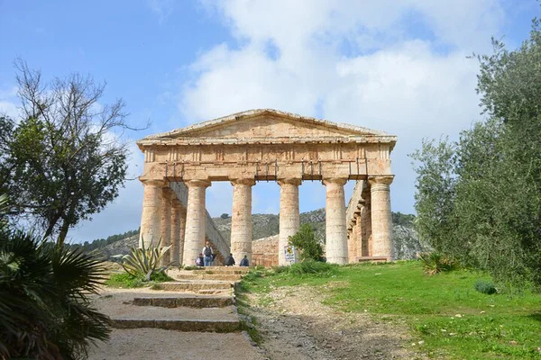 Segesta & Erice Day Trip: Taste Sicily's Best Cannoli!