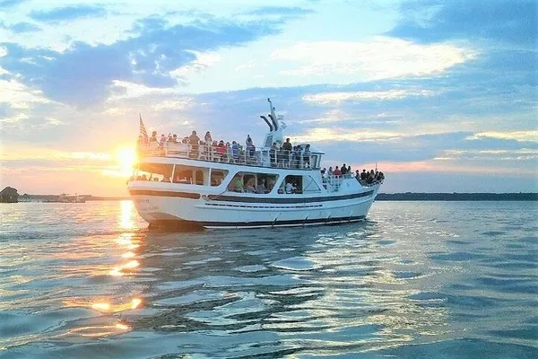 Sunset Spectacle: Dolphin Watching Cruise in Hilton Head