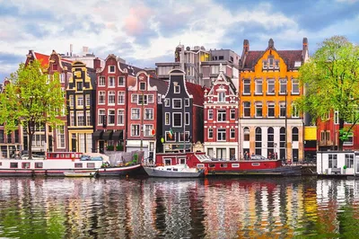 Amsterdam's Old Town: A Luxurious Private Car Journey Through History