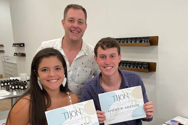 Charleston Perfume Creation: Craft Your Signature Scent!