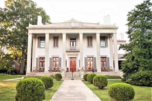 Belle Meade Mansion Tour: Wine & History in Nashville