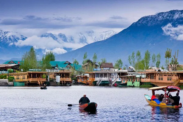 Unveiling Kashmir's Splendor: A 5-Day Private Valley Escape