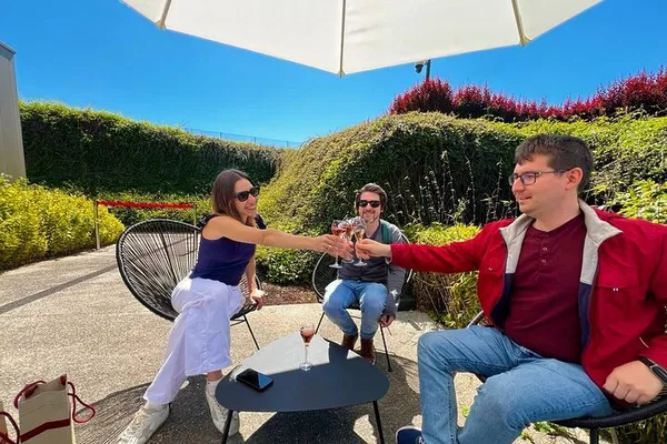 Champagne Tour: Luxury Picnic & Cellar Visit from Paris