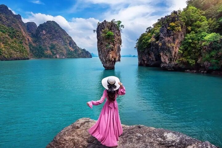 Krabi's Aquatic Wonders: Explore James Bond & Hong Islands by Canoe!