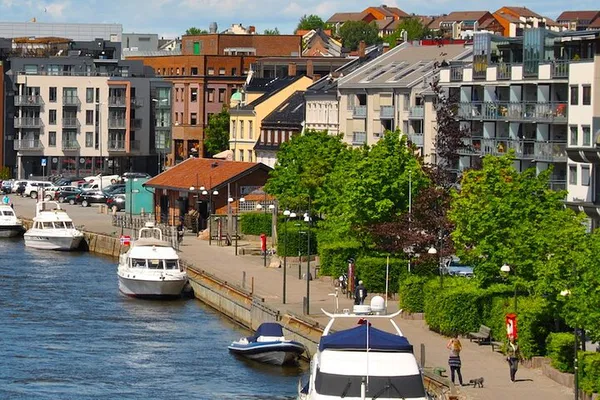 Explore Historic Fredrikstad: A Riverside Audio Adventure