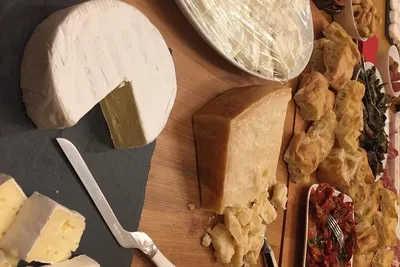 Florence's Finest: Gourmet Italian Charcuterie & Wine Tasting Adventure