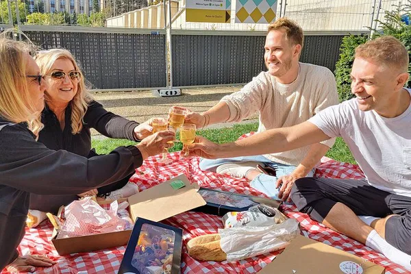 Eiffel Tower Gourmet Picnic: A Parisian Delight