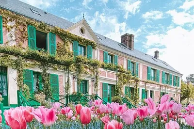 Discover Giverny's Charm: A Personalized Tour from Paris