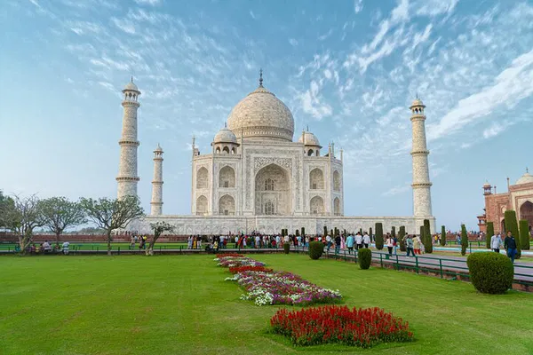 Witness Sunrise Splendor: Taj Mahal & Agra Private Day Tour from Delhi