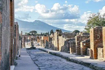 Unveiling Pompeii's Secrets: A Private 3-Hour Guided Walking Tour