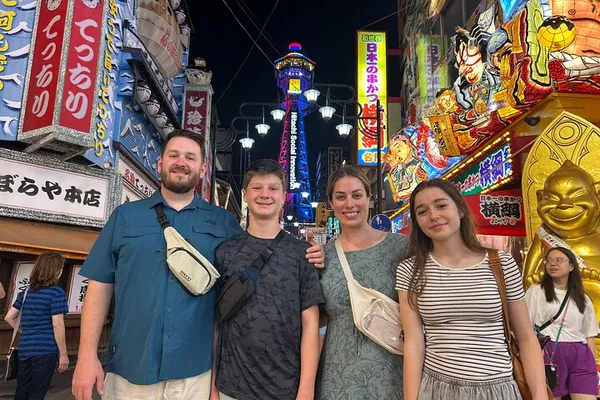 Osaka Dotonbori Food Tour: Private Family Izakaya Adventure