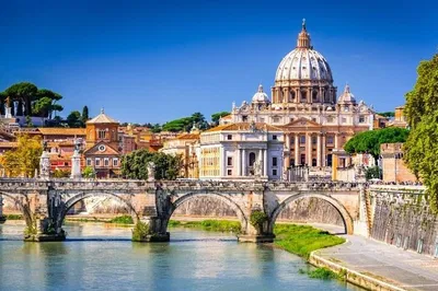 Unveiling Rome's Treasures: A Colosseum & Vatican 2-Day Adventure