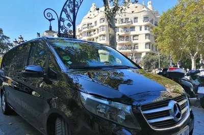 Effortless Barcelona Transfer: City to Airport in Luxury