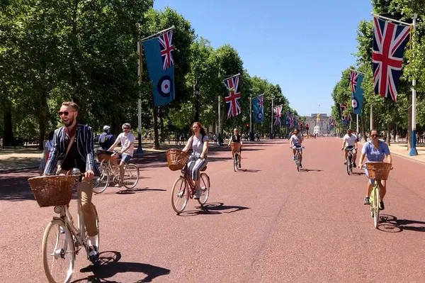 London Bike Tour: See Landmarks & Secret Spots